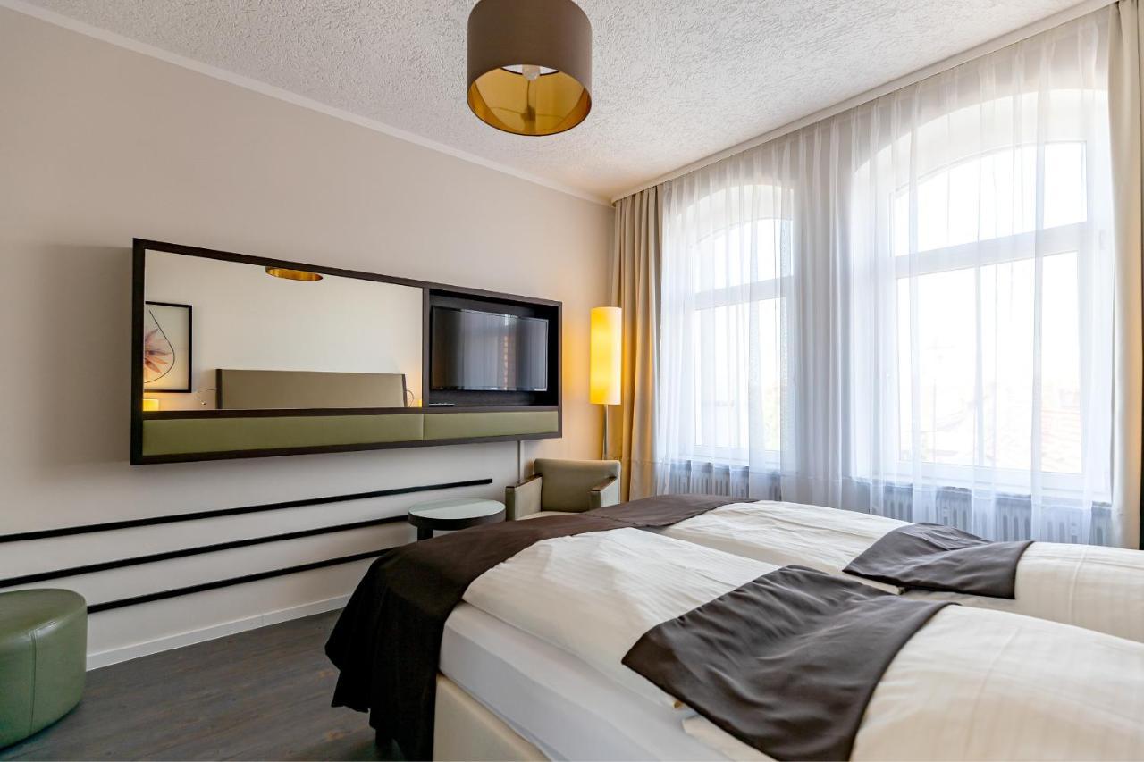 Hotel Garni " Am Domplatz" Erfurt Bagian luar foto