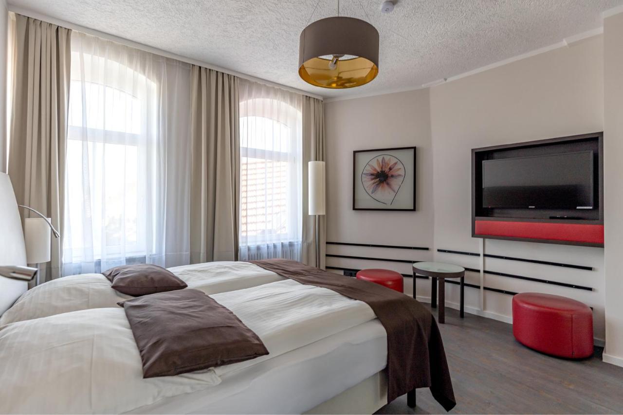 Hotel Garni " Am Domplatz" Erfurt Bagian luar foto